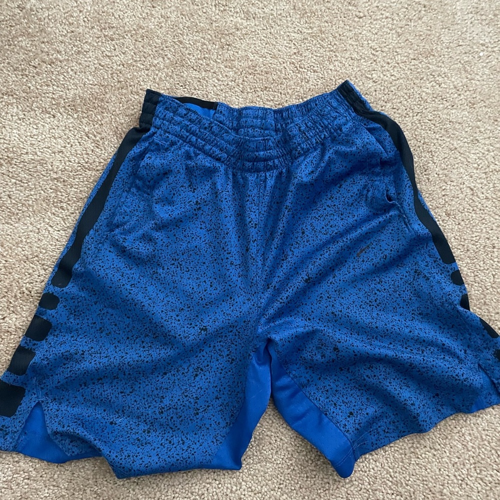 Youth large nike shorts